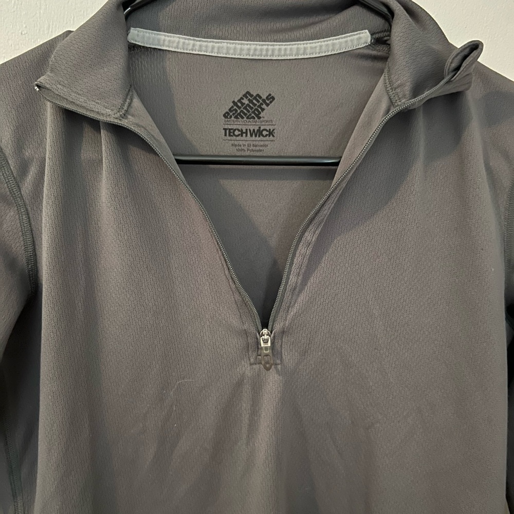Women’s XS Eastern Mountain Sports Gray 3-quarter zip